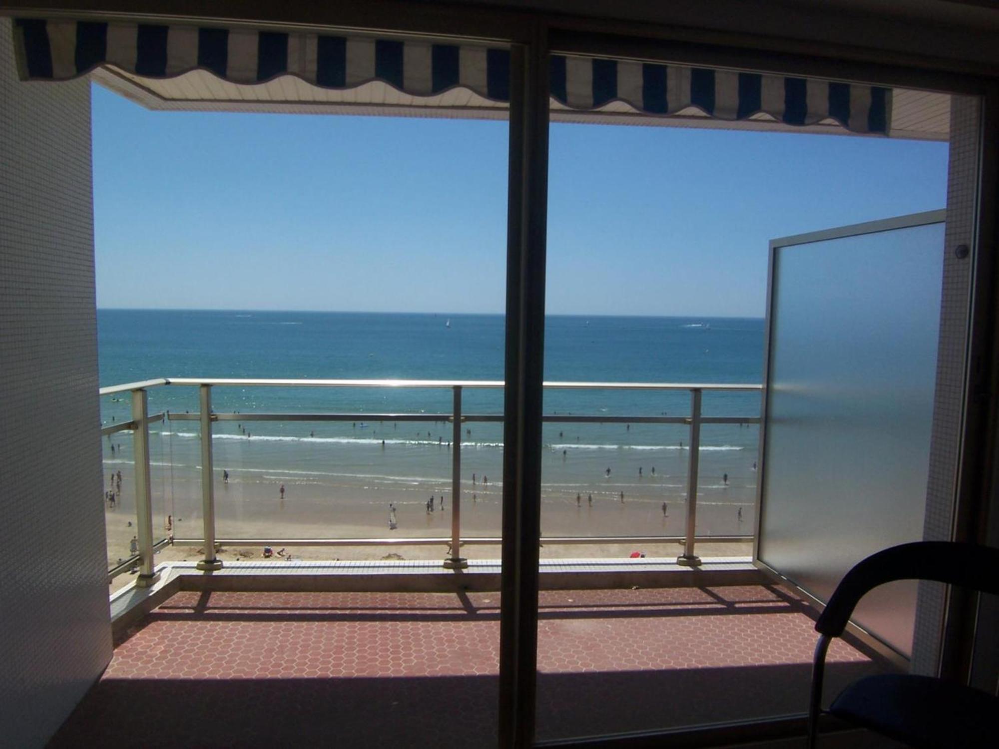 Studio Face Mer Avec Balcon, Proche Commerces Et Plage - Fr-1-197-164 Les Sables-d'Olonne Exterior photo